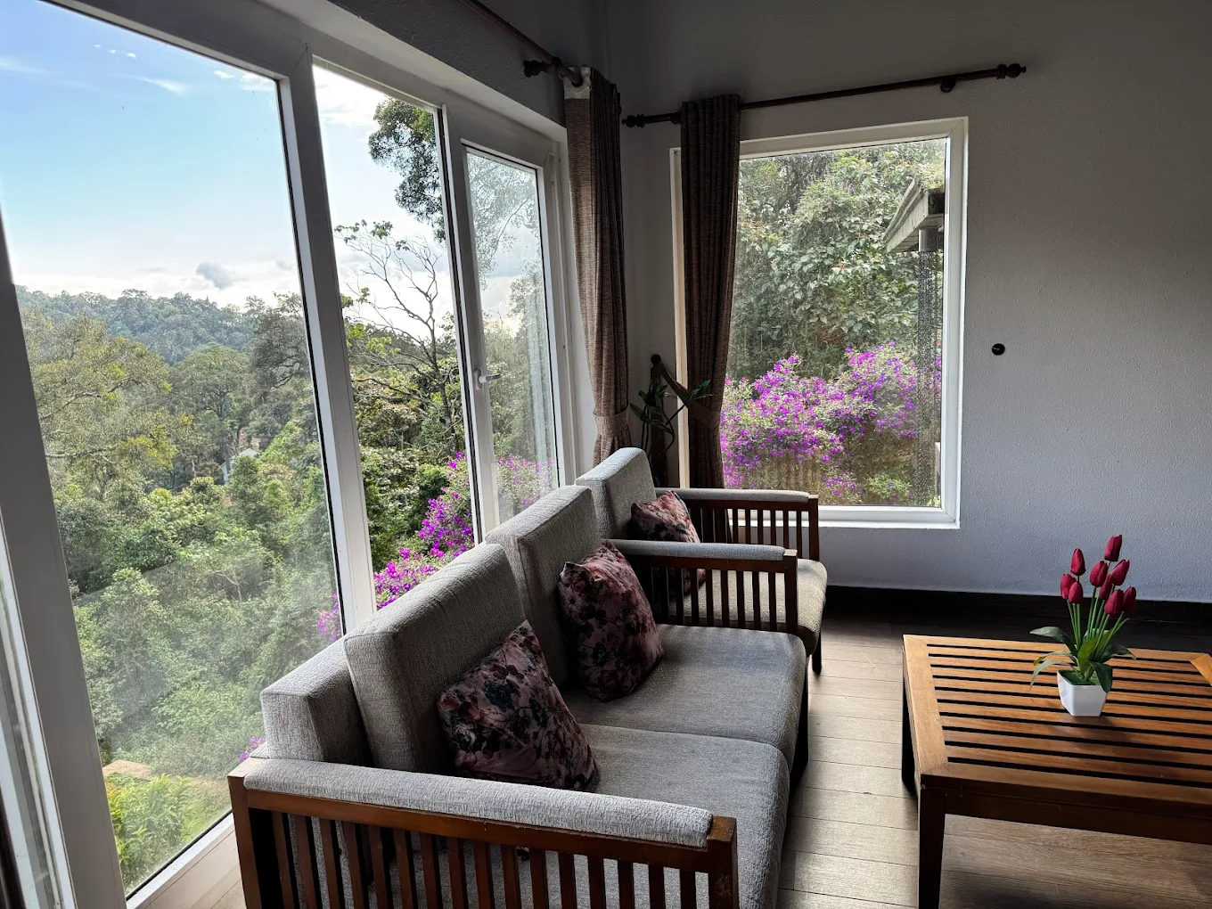 Raaree's Mist Resort